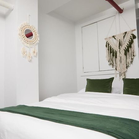Comfy Guest House In Hell'S Kitchen New York Exterior photo