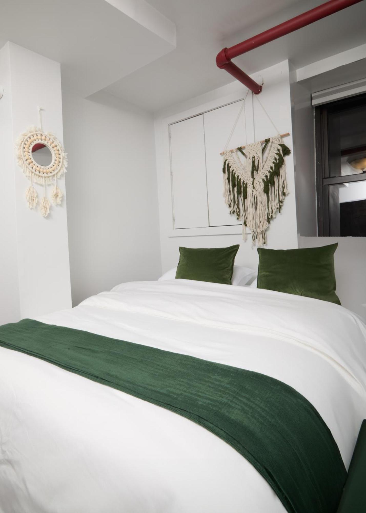 Comfy Guest House In Hell'S Kitchen New York Exterior photo